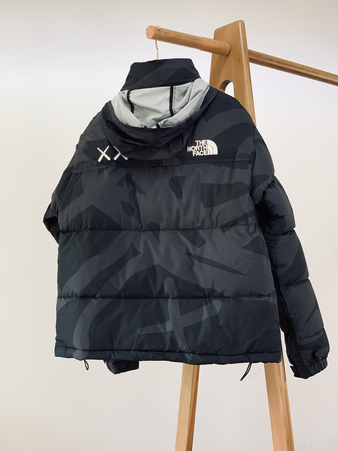 The North Face®北面 ✖️Kaws联名𝟏𝟗𝟗𝟔美版羽绒服 正品打版 全网唯一正确版本全套订