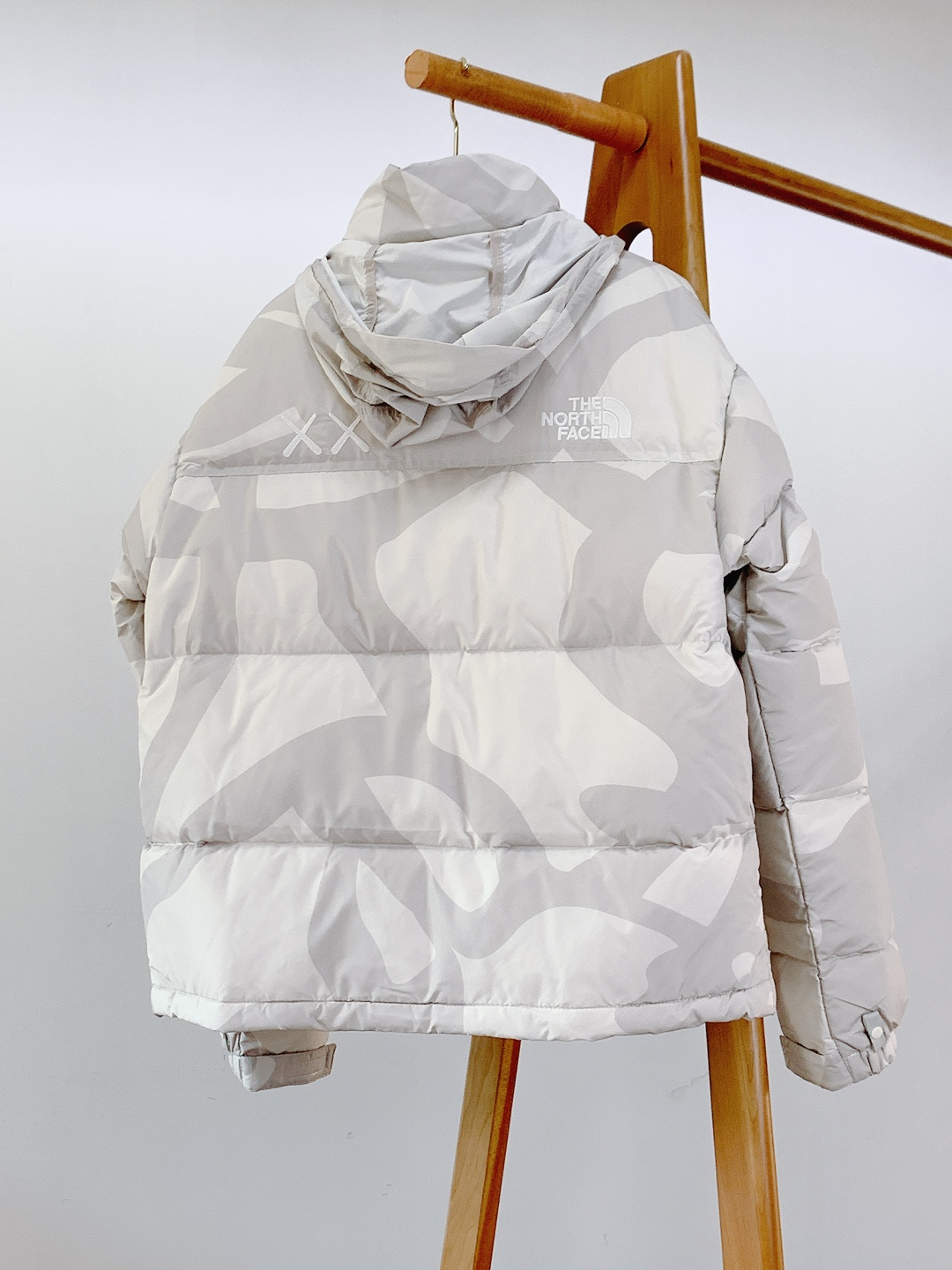 The North Face®北面 ✖️Kaws联名𝟏𝟗𝟗𝟔美版羽绒服 正品打版 全网唯一正确版本全套订