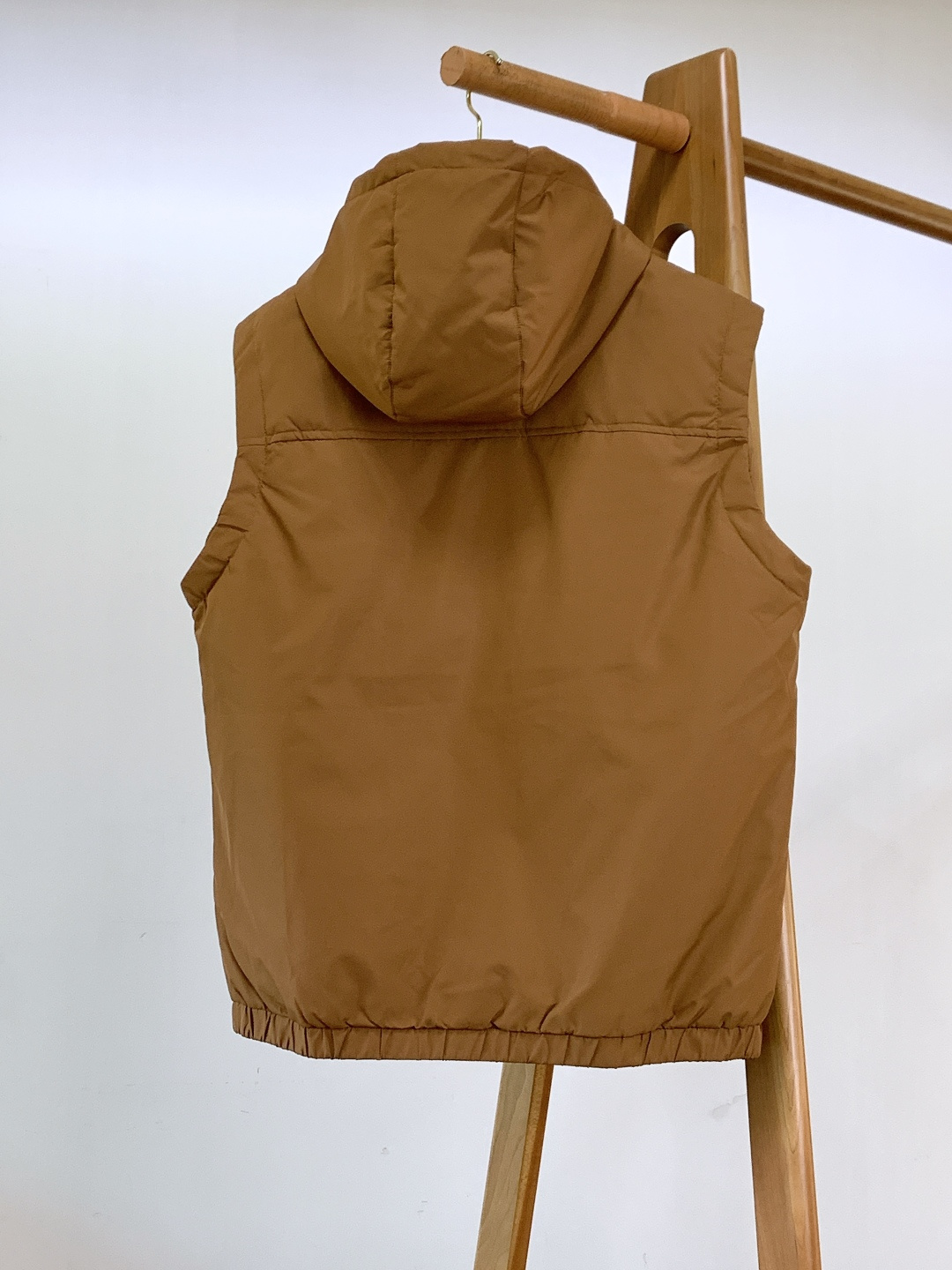 Brunello Cucinelli 布鲁奈罗.库奇内利 2025FW秋冬新品BC男士连帽马甲背心，低调