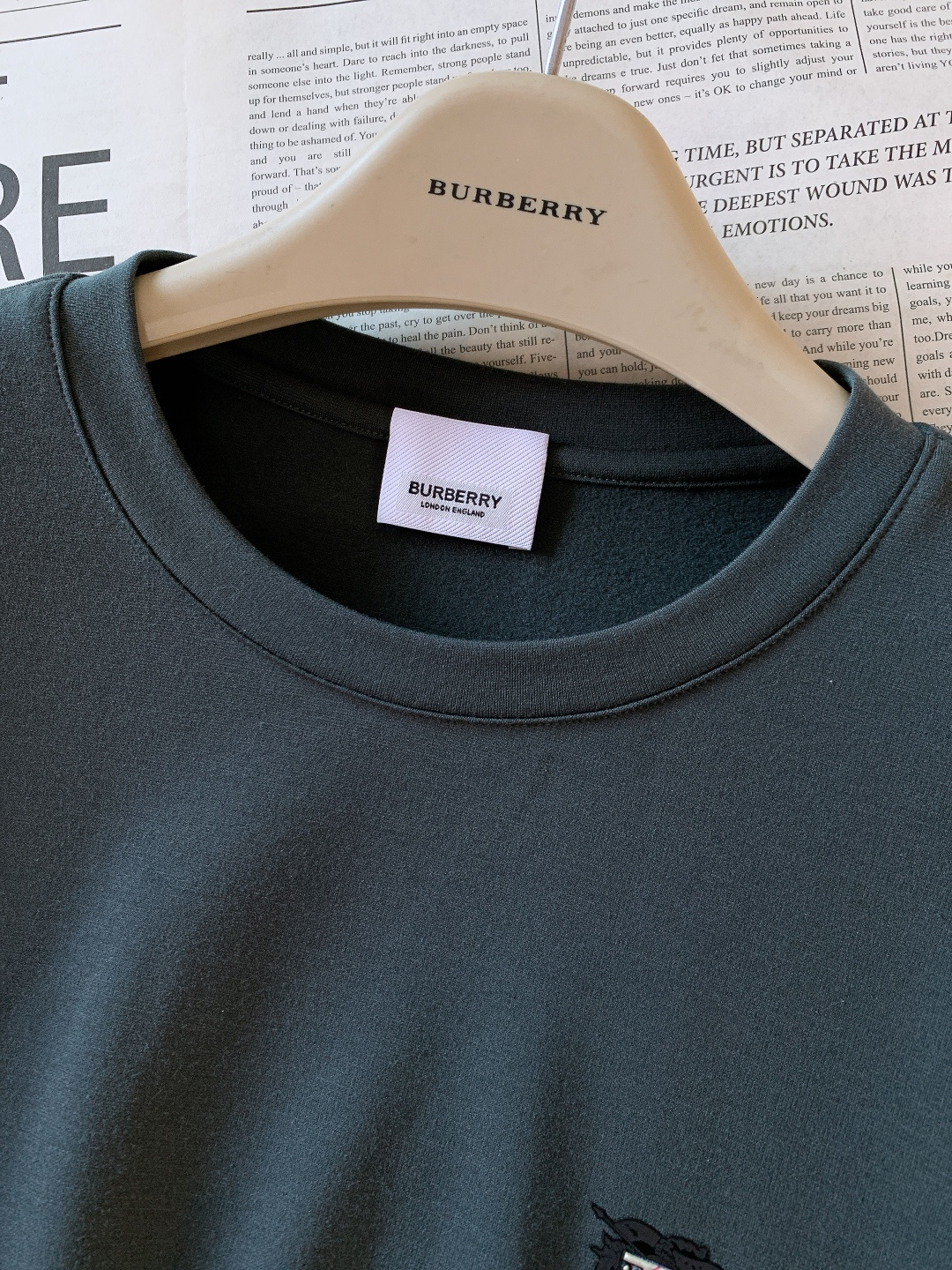 Burberry 巴宝莉 2025FW秋冬新品BBR 圆领长袖 男女同款材质 桑蚕丝➕山羊绒 聚酯纤维 