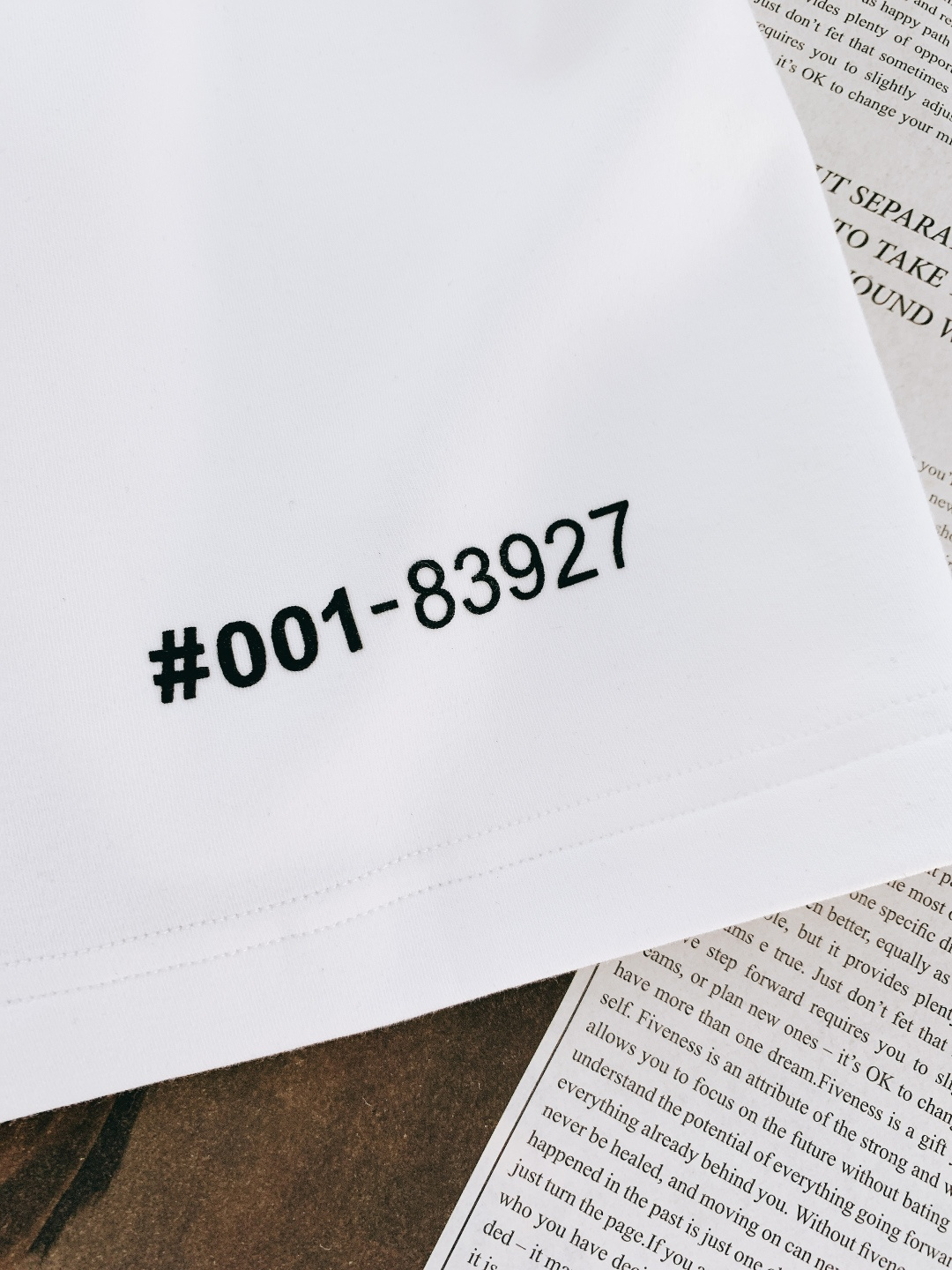 Moncler 蒙口 2025FW秋冬新品白色长袖材质 舒适棉尺码:485052 54 56衣长:656