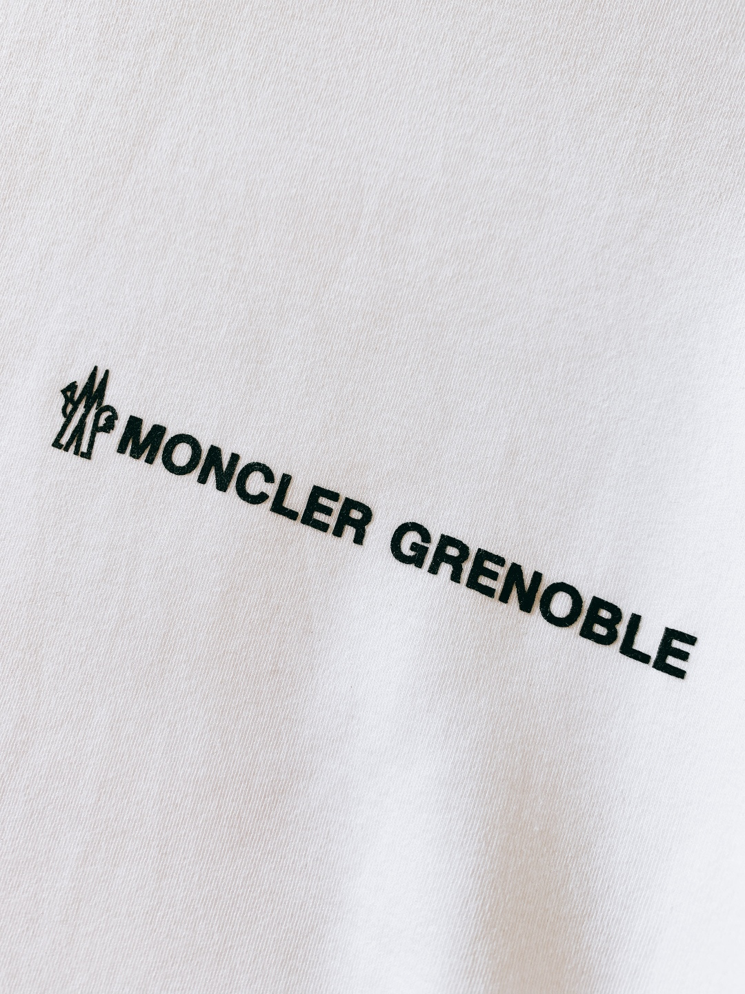 Moncler 蒙口 2025FW秋冬新品白色长袖材质 舒适棉尺码:485052 54 56衣长:656