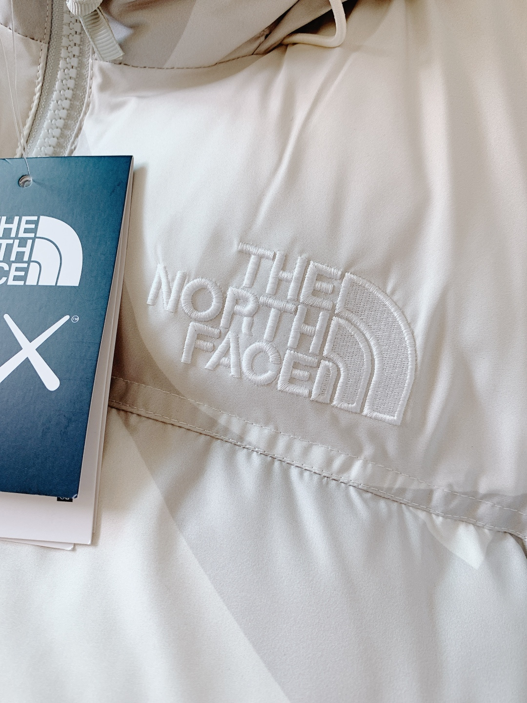 The North Face®北面 ✖️Kaws联名𝟏𝟗𝟗𝟔美版羽绒服 正品打版 全网唯一正确版本全套订