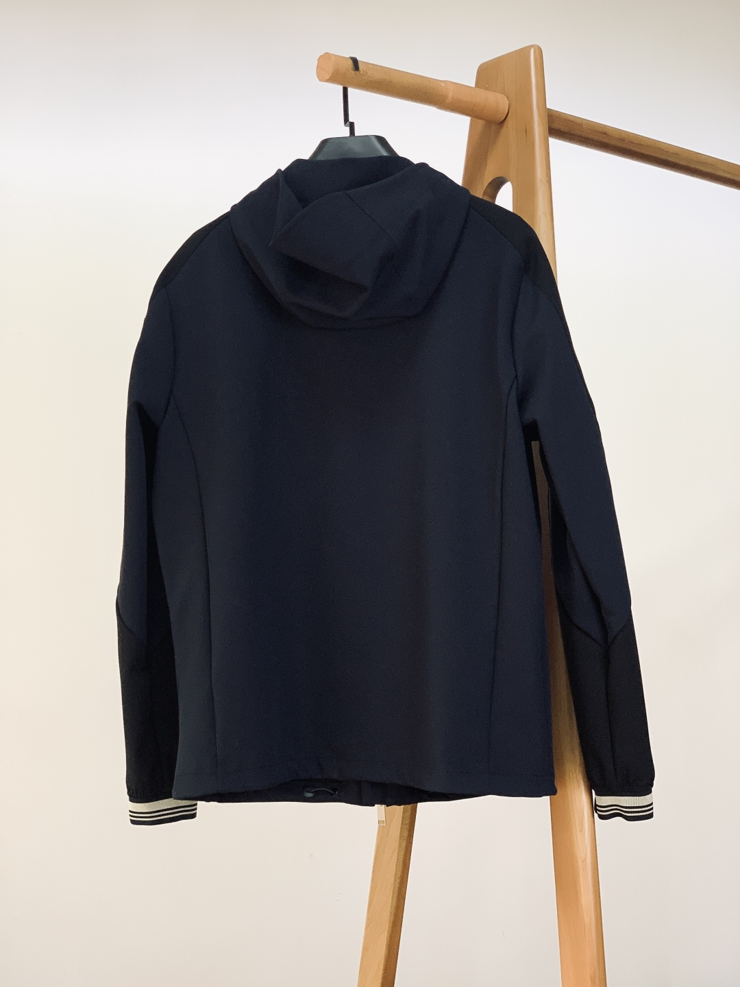 /套 Ermenegildo Zegna 杰尼亚 FW秋冬新品  精英男士的秋冬宝藏——ZZ拼接套装来了！高弹科技面料兼