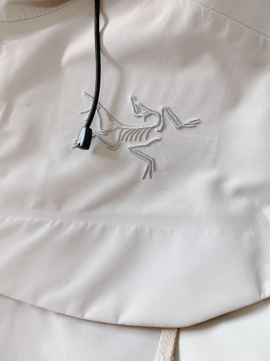 ARCTERYX 始祖鸟 高端户外羽绒防水透气三层压胶，羽绒内胆三合一两件套冲锋衣保暖防风防雨透气登山服