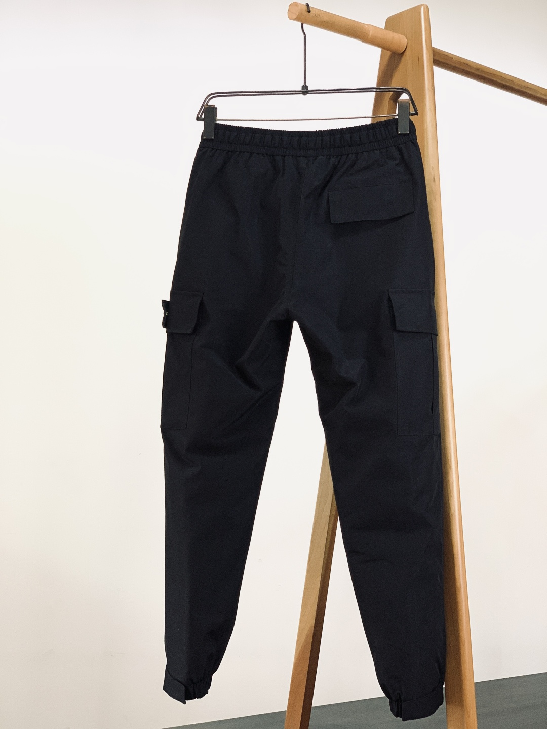 Stone Island 石头岛 2025FW秋冬新品休闲羽绒裤，硬核机能美学拉满！高密防风面料搭载羽绒