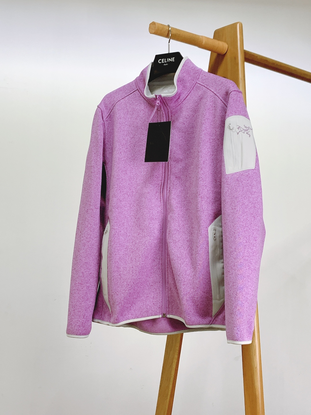 ARCTERYX 始祖鸟 秋冬COVERT玛卡龙配色刺绣版本系列立领开衫轻量抓绒外套，针织衫毛衣夹克外套