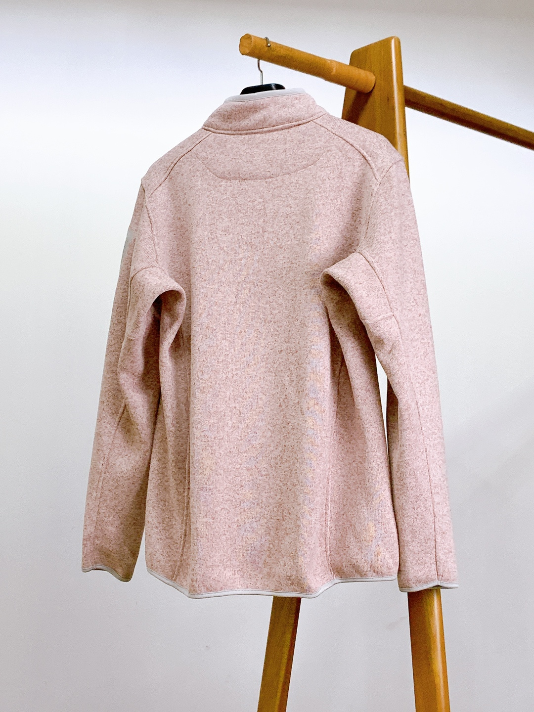 ARCTERYX 始祖鸟 秋冬COVERT玛卡龙配色刺绣版本系列立领开衫轻量抓绒外套，针织衫毛衣夹克外套