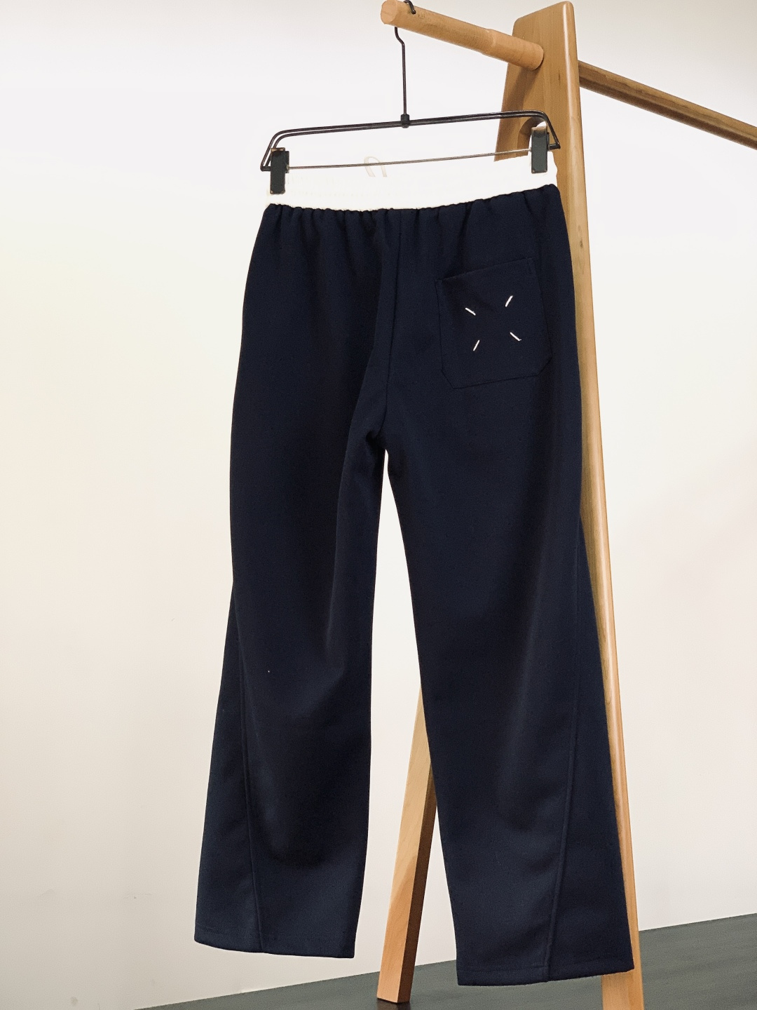 Maison Margiela MM6 马丁马吉拉 2025FW秋冬新品 休闲抽绳工装休闲裤时尚系列，独