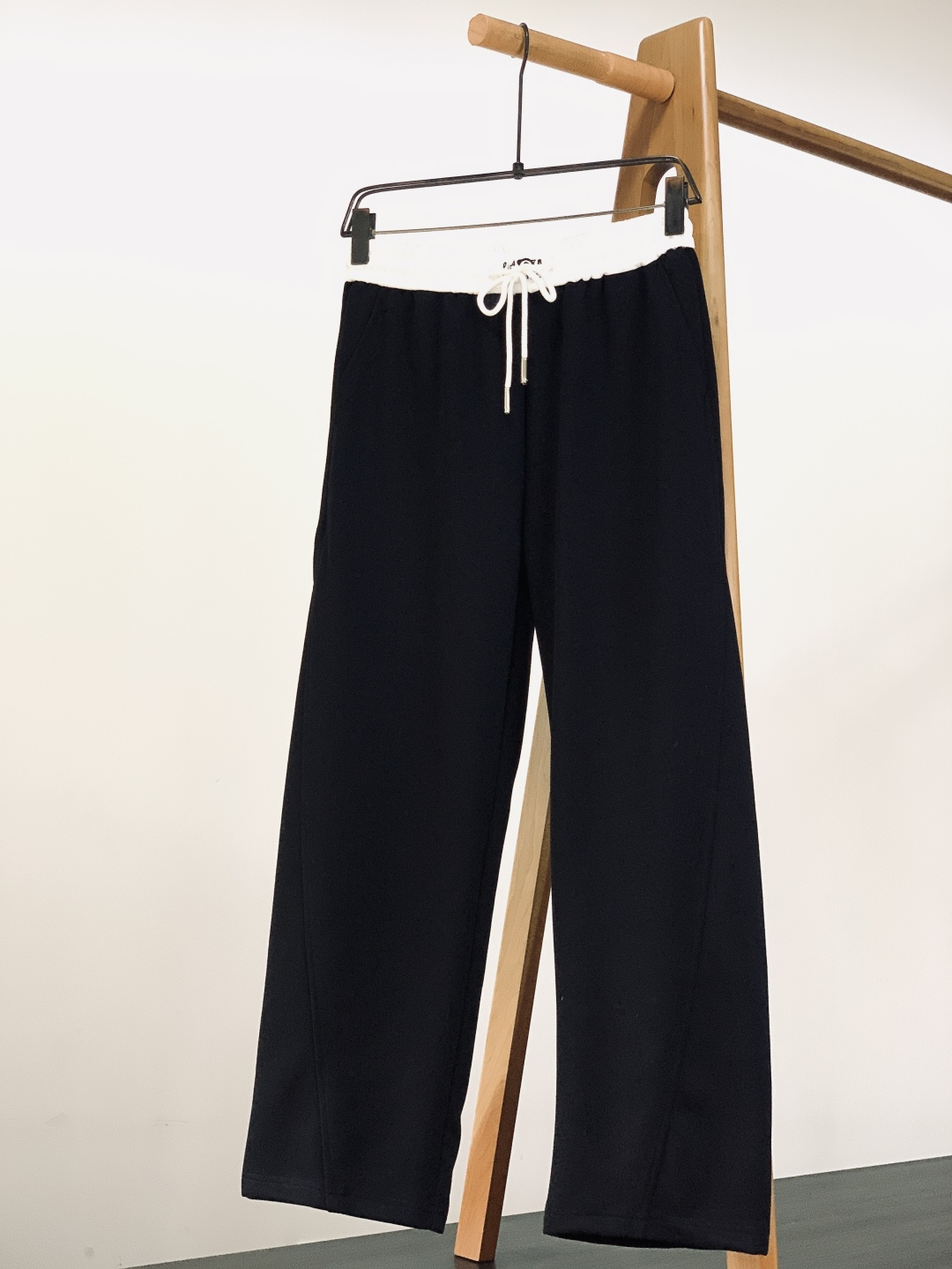 Maison Margiela MM6 马丁马吉拉 2025FW秋冬新品 休闲抽绳工装休闲裤时尚系列，独