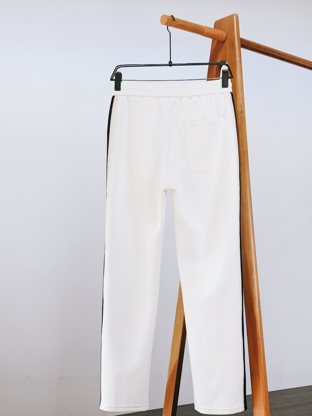 Moncler 蒙口 2025FW秋冬新品 织带抽绳工装休闲裤时尚系列，独特设计，抽绳休闲长裤 订纱开始