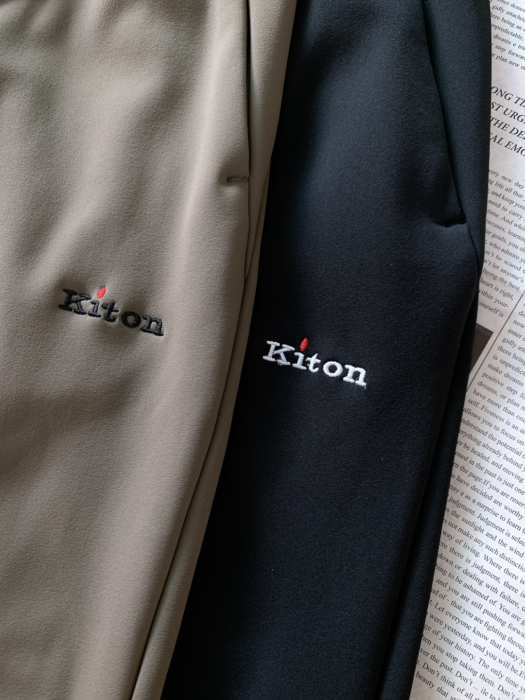 Kiton 奇顿 2025FW秋冬新品加绒休闲裤把意式高端质感拉满！细腻面料搭配软糯加绒内里，保暖又亲肤