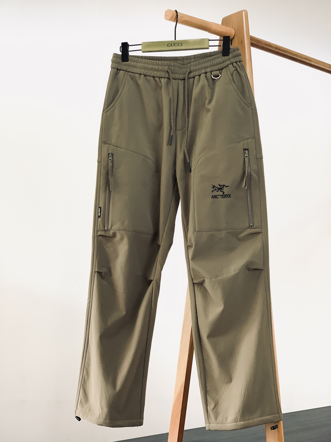 ARCTERYX 始祖鸟 2025FW秋冬新品加绒工装裤直接焊死户外穿搭天花板！机能面料搭加绒内里，保暖