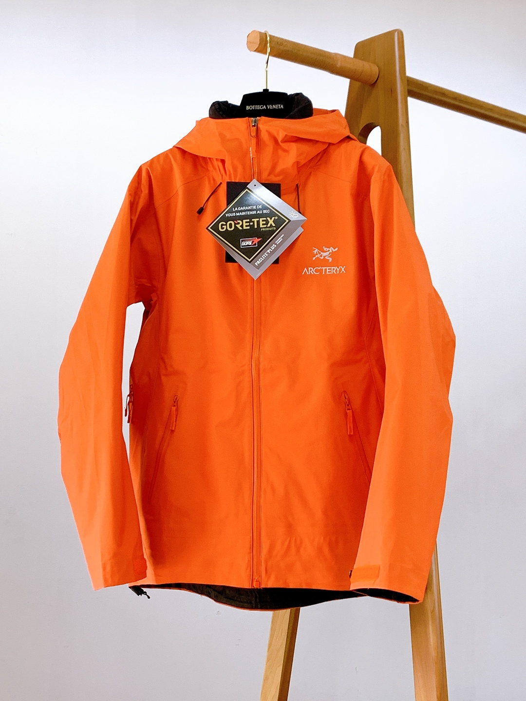 ARCTERYX 始祖鸟 鸟家王炸款三合一冲锋衣羽绒服了来了！一衣三穿！内胆带logo轻薄户外级羽绒服！