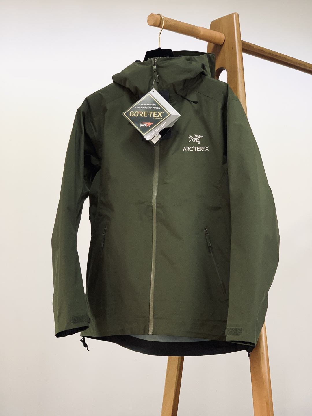 ARCTERYX 始祖鸟 鸟家王炸款三合一冲锋衣羽绒服了来了！一衣三穿！内胆带logo轻薄户外级羽绒服！