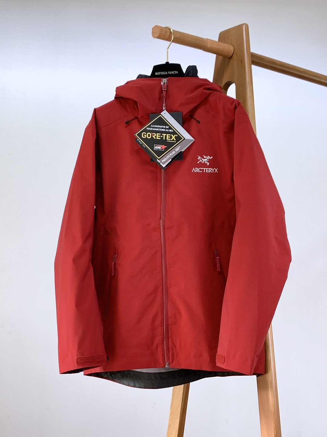 ARCTERYX 始祖鸟 鸟家王炸款三合一冲锋衣羽绒服了来了！一衣三穿！内胆带logo轻薄户外级羽绒服！