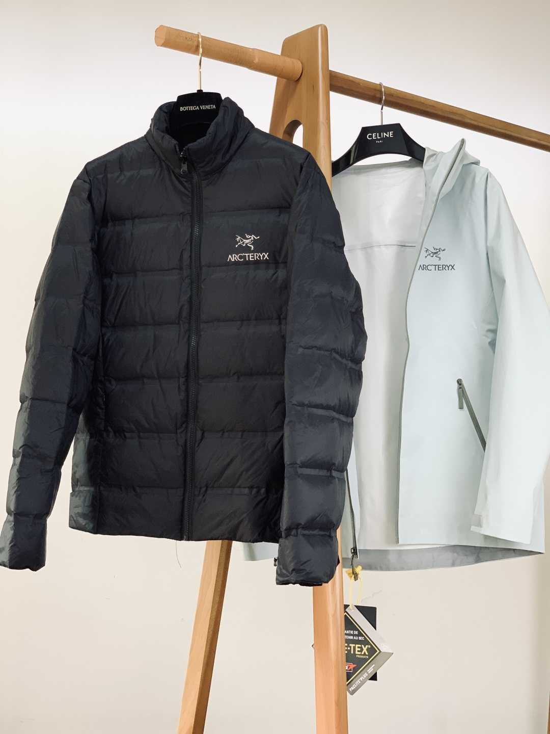 ARCTERYX 始祖鸟 鸟家王炸款三合一冲锋衣羽绒服了来了！一衣三穿！内胆带logo轻薄户外级羽绒服！