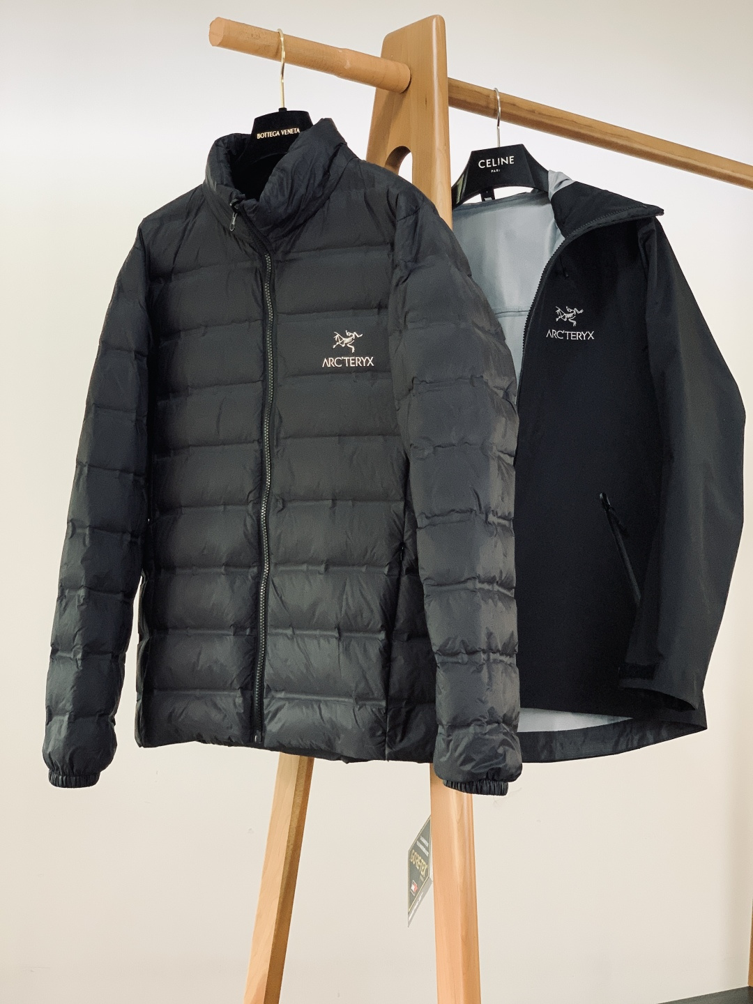 ARCTERYX 始祖鸟 鸟家王炸款三合一冲锋衣羽绒服了来了！一衣三穿！内胆带logo轻薄户外级羽绒服！