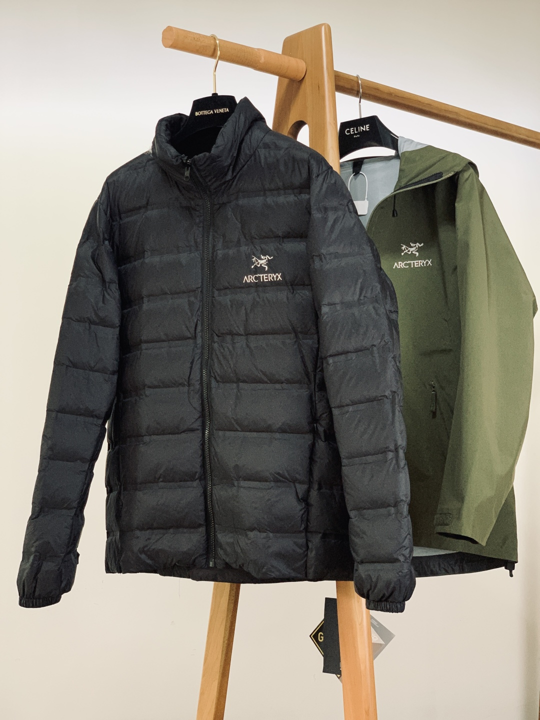 ARCTERYX 始祖鸟 鸟家王炸款三合一冲锋衣羽绒服了来了！一衣三穿！内胆带logo轻薄户外级羽绒服！