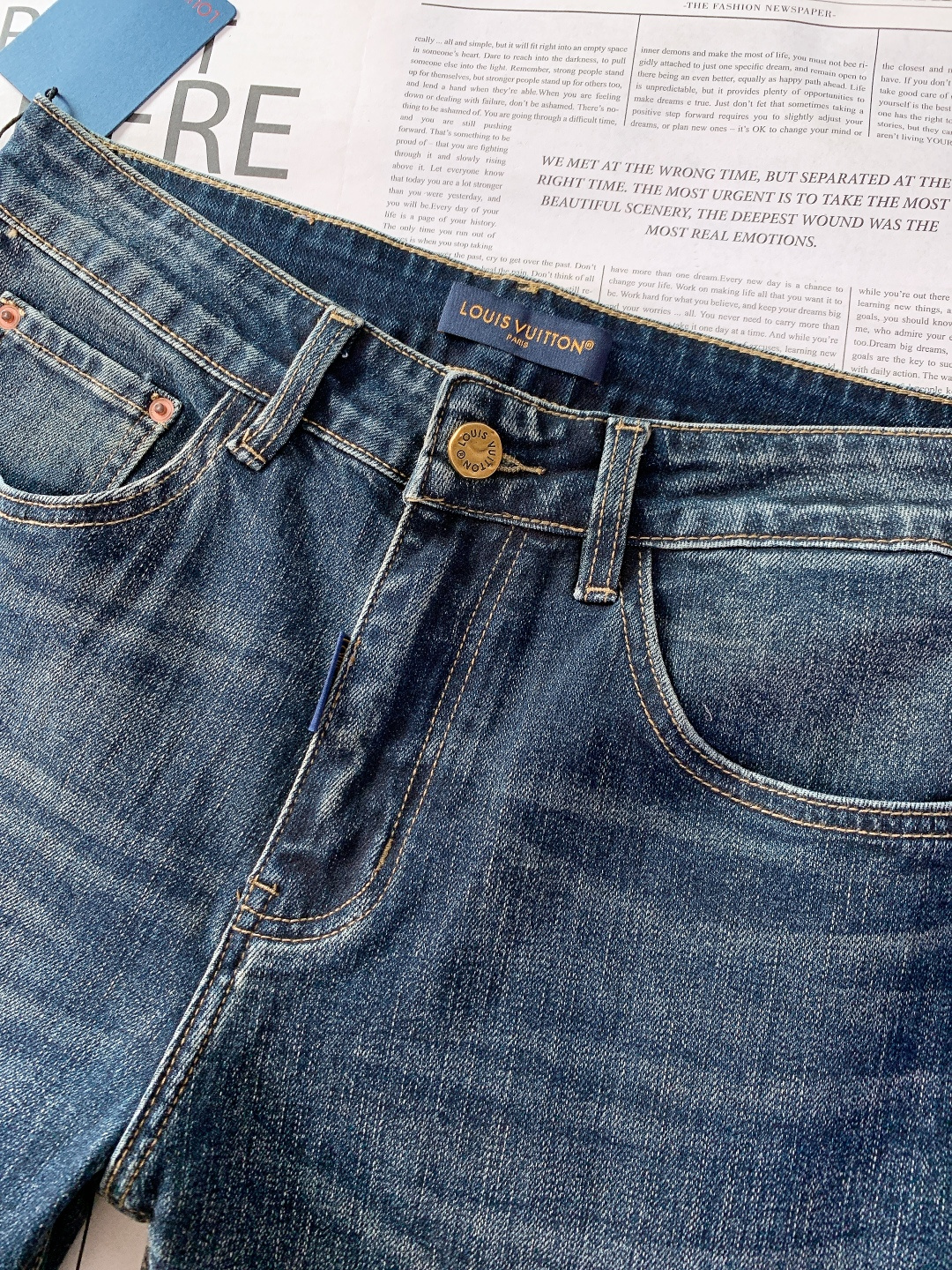 LouisVuitton 路易威登 2025FW秋冬新品 高级时装感 进口牛仔面料 , 洗水牛仔裤。面料