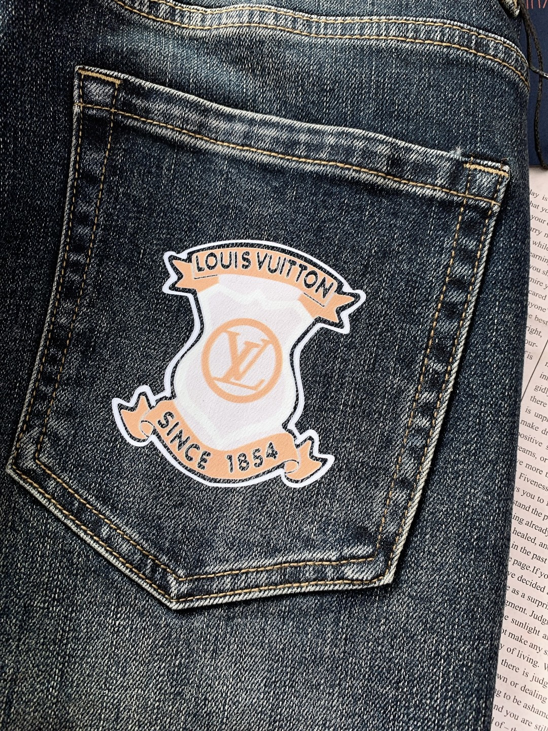 LouisVuitton 路易威登 2025FW秋冬新品 高级时装感 进口牛仔面料 , 洗水牛仔裤。面料