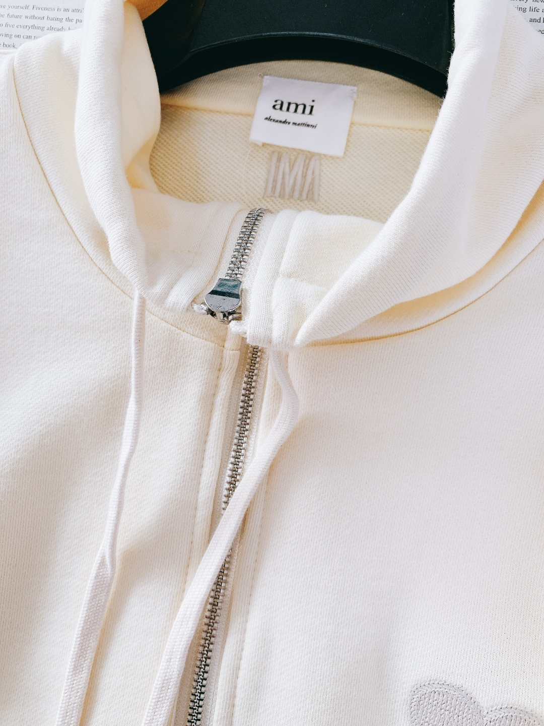 Ami Alexandre Mattiussi Ami de Coeur半拉链爱心刺绣卫衣，细节实拍，爱