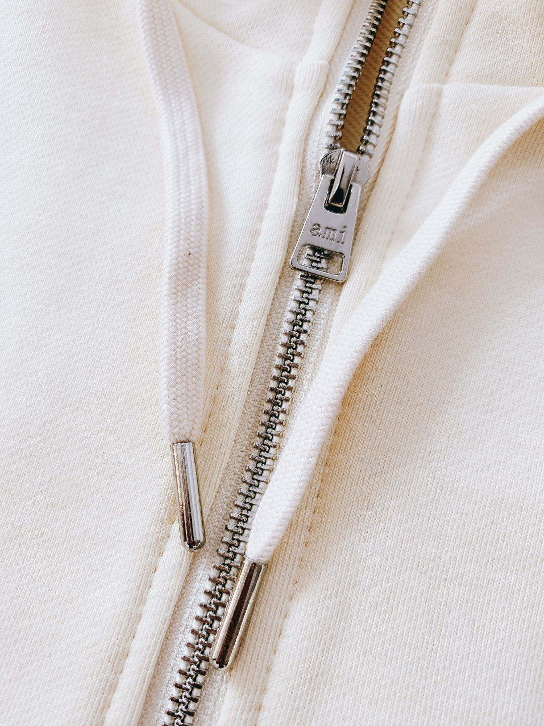 Ami Alexandre Mattiussi Ami de Coeur半拉链爱心刺绣卫衣，细节实拍，爱