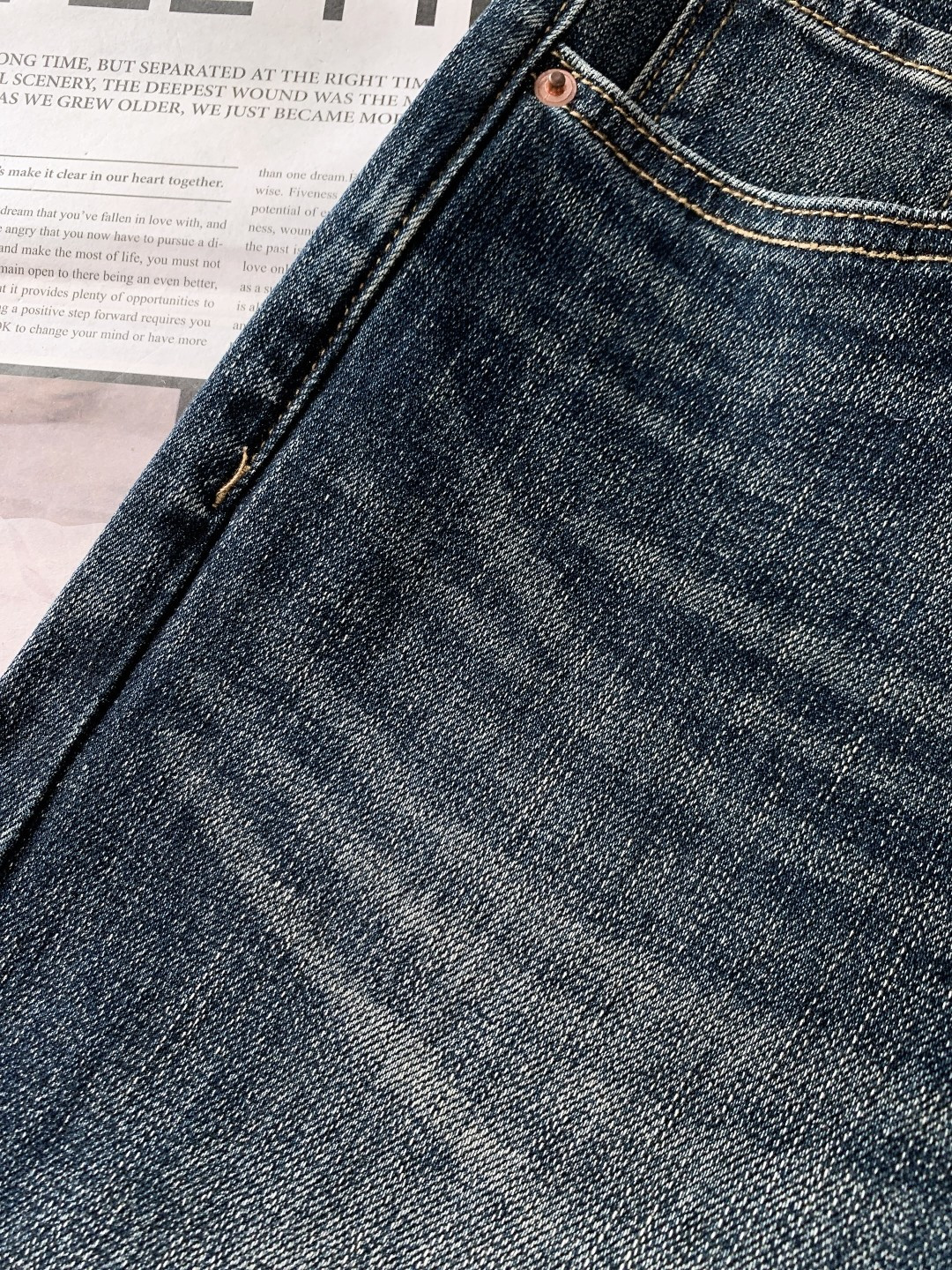 LouisVuitton 路易威登 2025FW秋冬新品 高级时装感 进口牛仔面料 , 洗水牛仔裤。面料