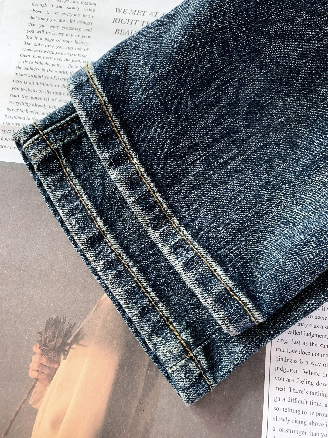 LouisVuitton 路易威登 2025FW秋冬新品 高级时装感 进口牛仔面料 , 洗水牛仔裤。面料