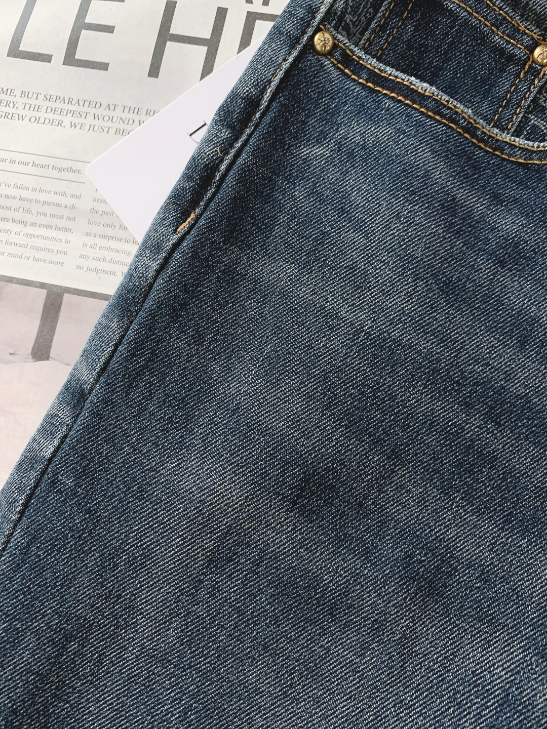 Dior Homme 迪奥·桀傲 2025FW秋冬新品 高级时装感 进口牛仔面料 , 洗水牛仔裤。面料很