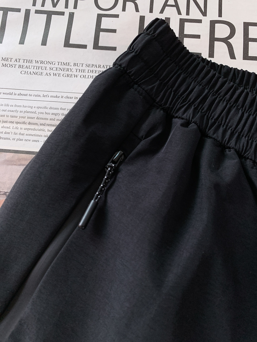 ARCTERYX 始祖鸟 2025FW秋冬新品休闲羽绒裤，户外硬核防护与日常舒适的双向奔赴！高密防风面料