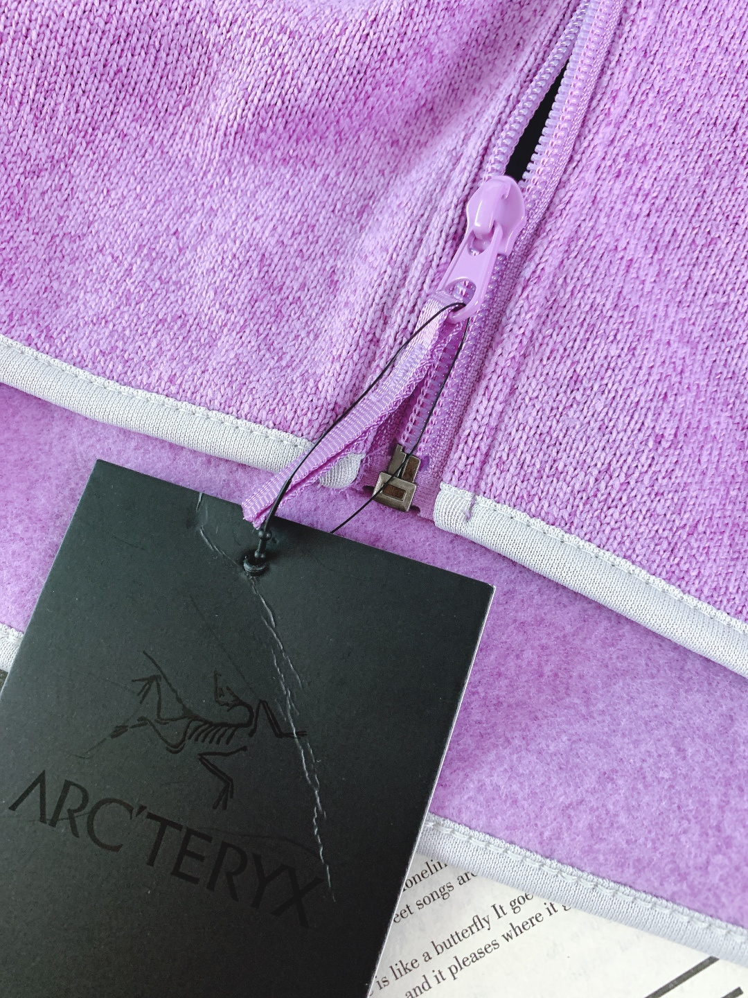 ARCTERYX 始祖鸟 秋冬COVERT玛卡龙配色刺绣版本系列立领开衫轻量抓绒外套，针织衫毛衣夹克外套