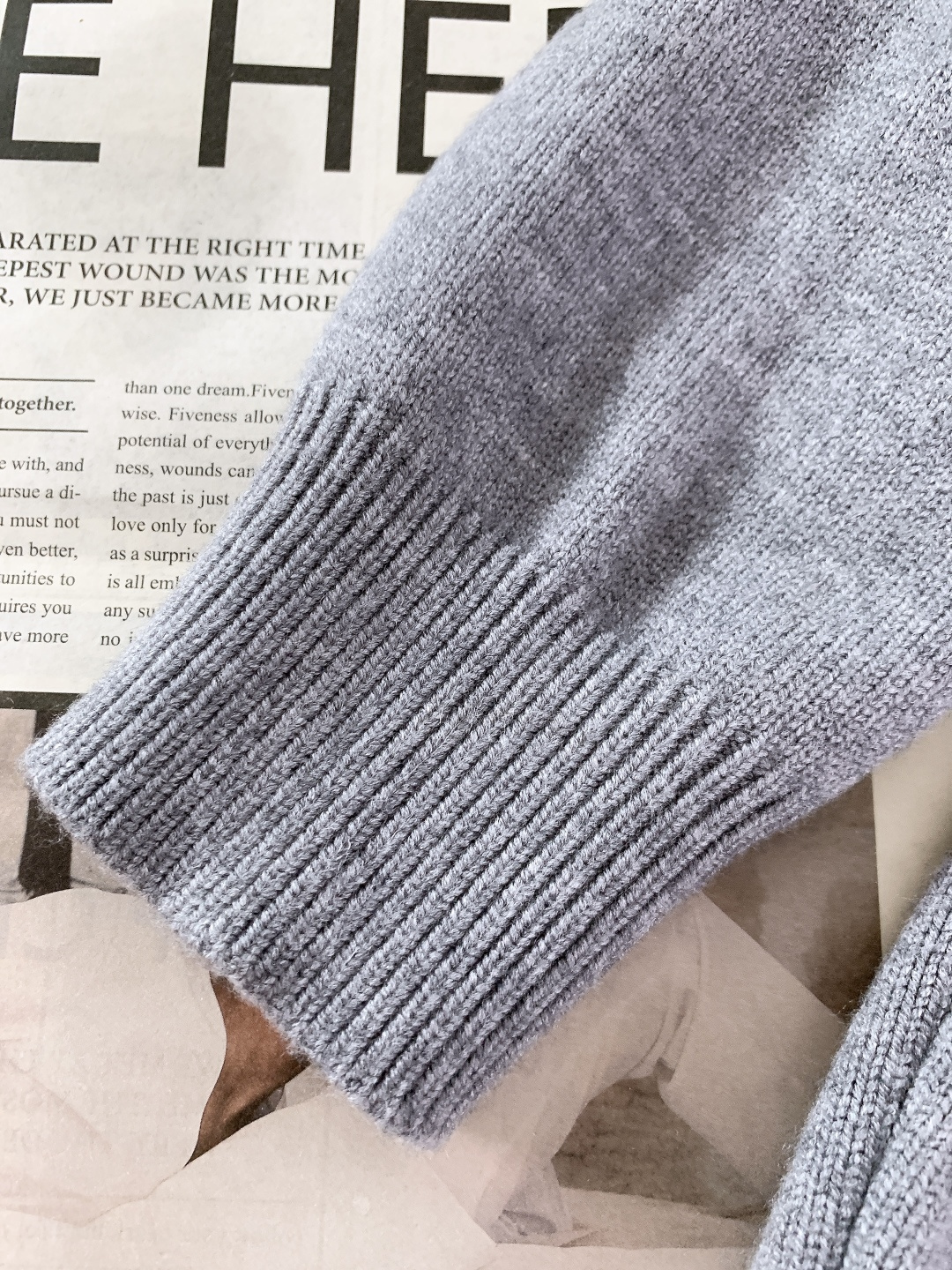 Stone Island 石头岛 拉链开衫毛衣 男女情款毛衣 单穿和内搭都超级好看！ 内搭一排扣子也太美