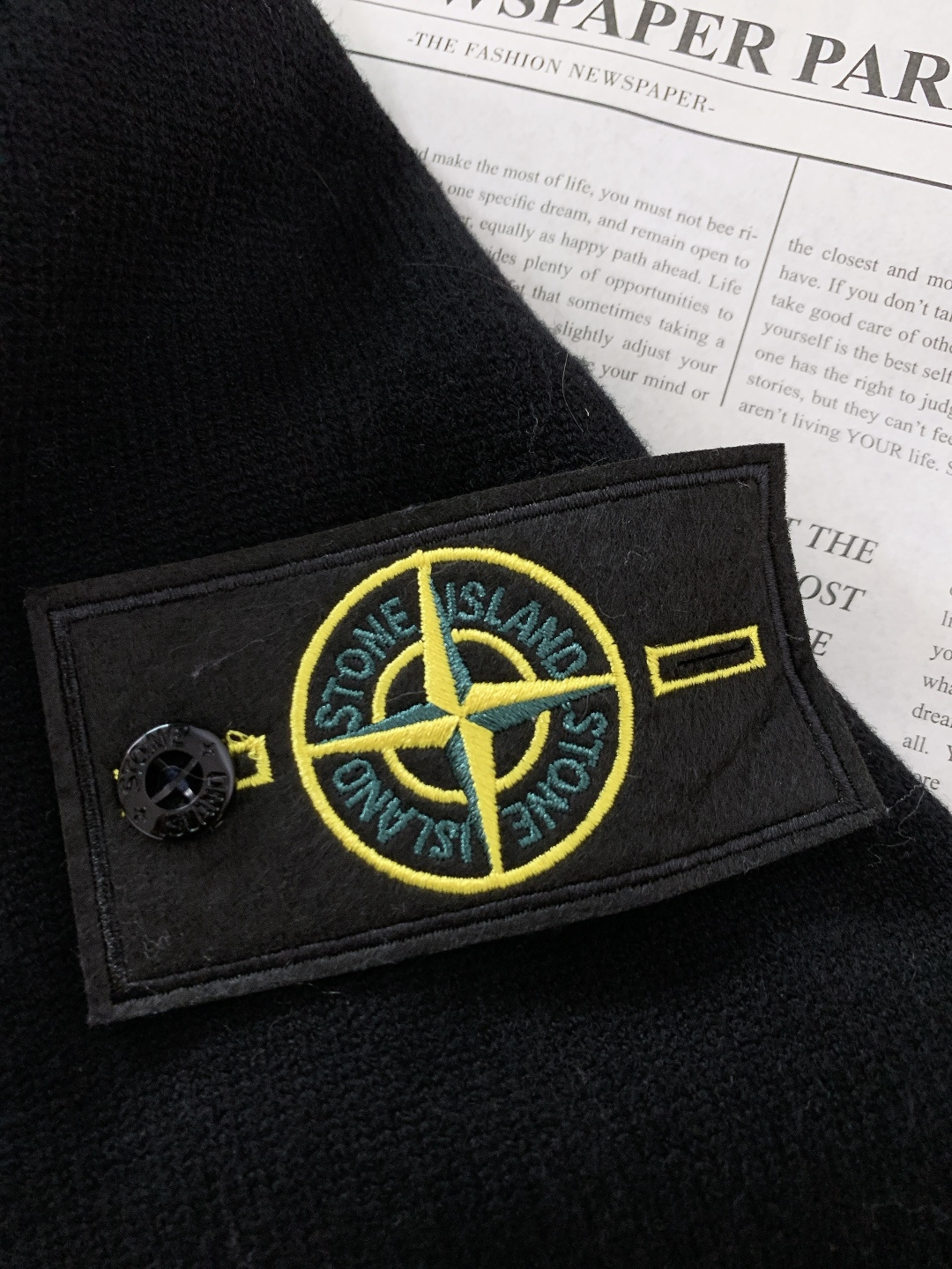 Stone Island 石头岛 拉链开衫毛衣 男女情款毛衣 单穿和内搭都超级好看！ 内搭一排扣子也太美