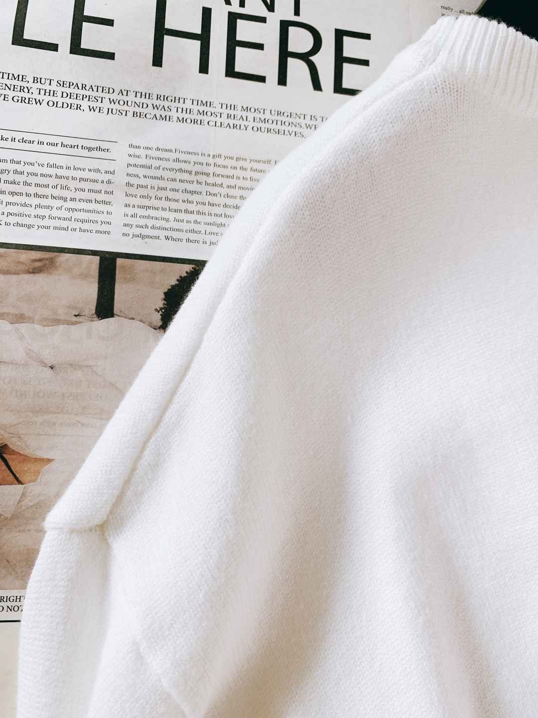 Ami Alexandre Mattiussi 纯色法系桃心❤️套头针织衫，甄选优质羊毛混纺打造，质地细