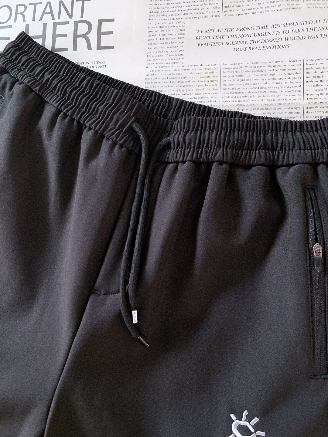 Kailas 凯乐石 2025FW秋冬新品加绒抽绳休闲裤，外层抗风耐磨，内层摇粒绒锁温，松紧腰头+抽绳设