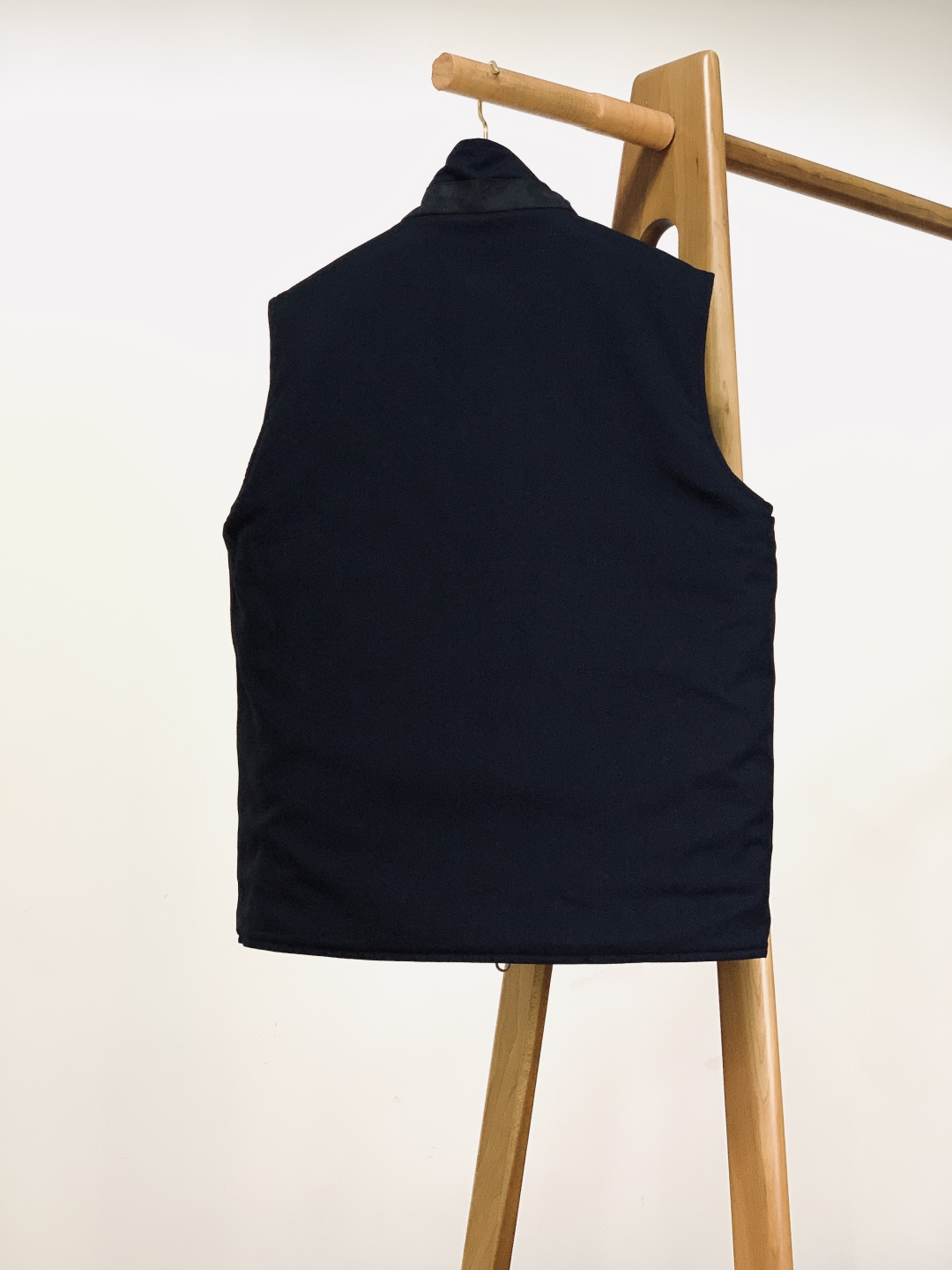 LoroPiana L.P FW秋冬新品lP🆕藏蓝菱格双面男士马甲。A面甄选100%超细羊毛，藏蓝色羊毛