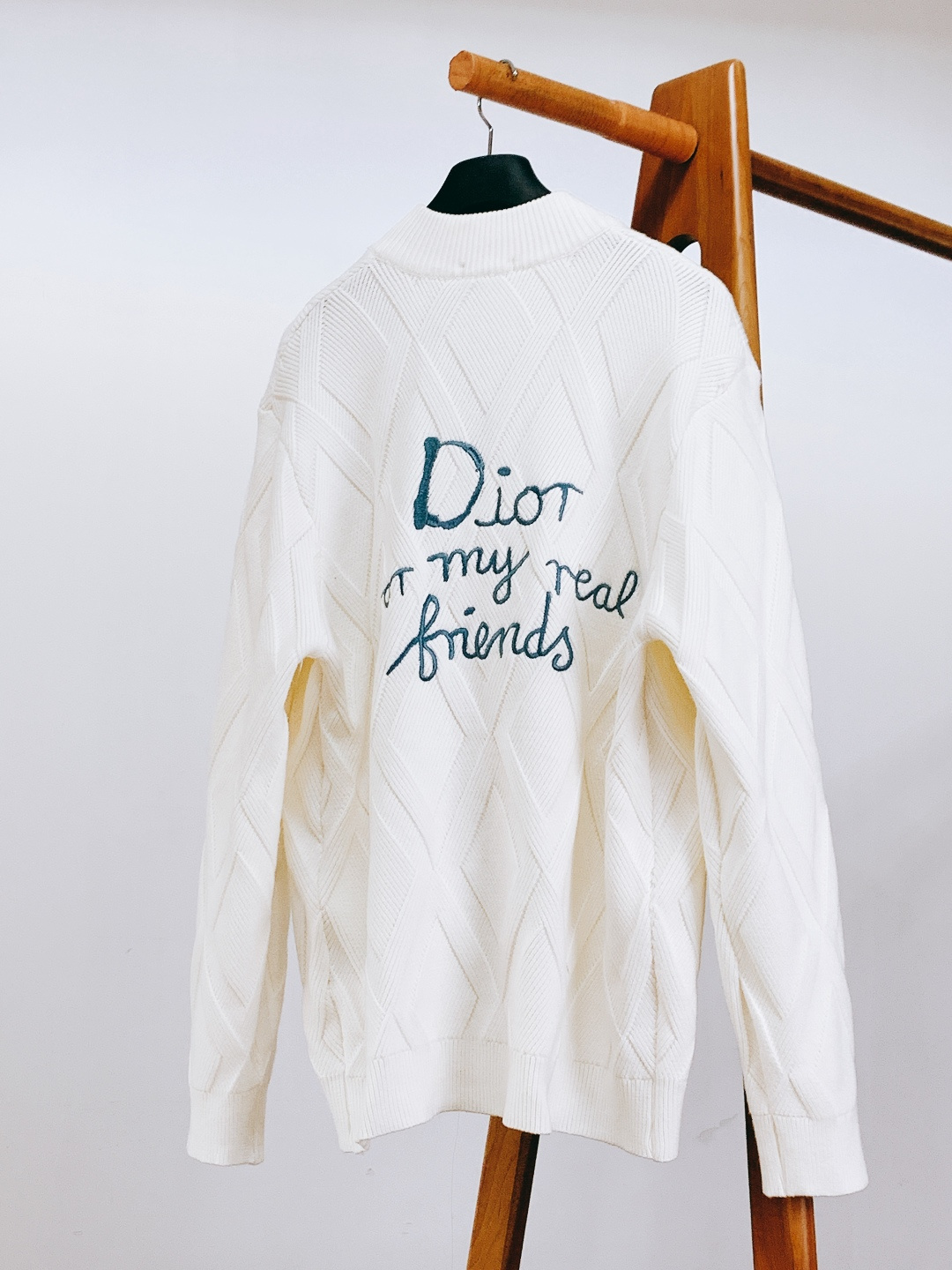 Dior Homme 迪奥·桀傲 2025FW秋冬新品 菱格针织拉链开衫。甄选优质羊毛混纺打造，纤维柔软