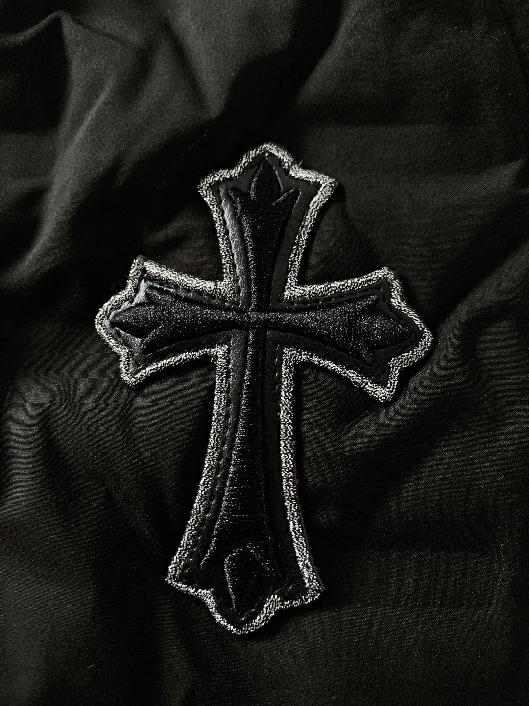 Chrome Hearts 克罗心 2025FW秋冬新品 休闲羽绒裤，把街头腔调焊在身上！经典十字刺绣撞