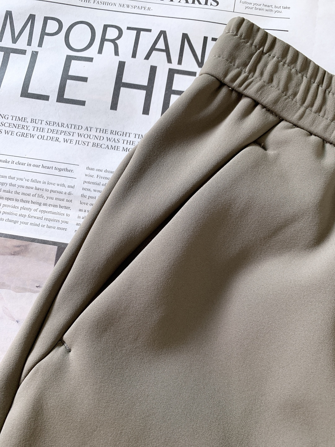 Kiton 奇顿 2025FW秋冬新品加绒休闲裤把意式高端质感拉满！细腻面料搭配软糯加绒内里，保暖又亲肤