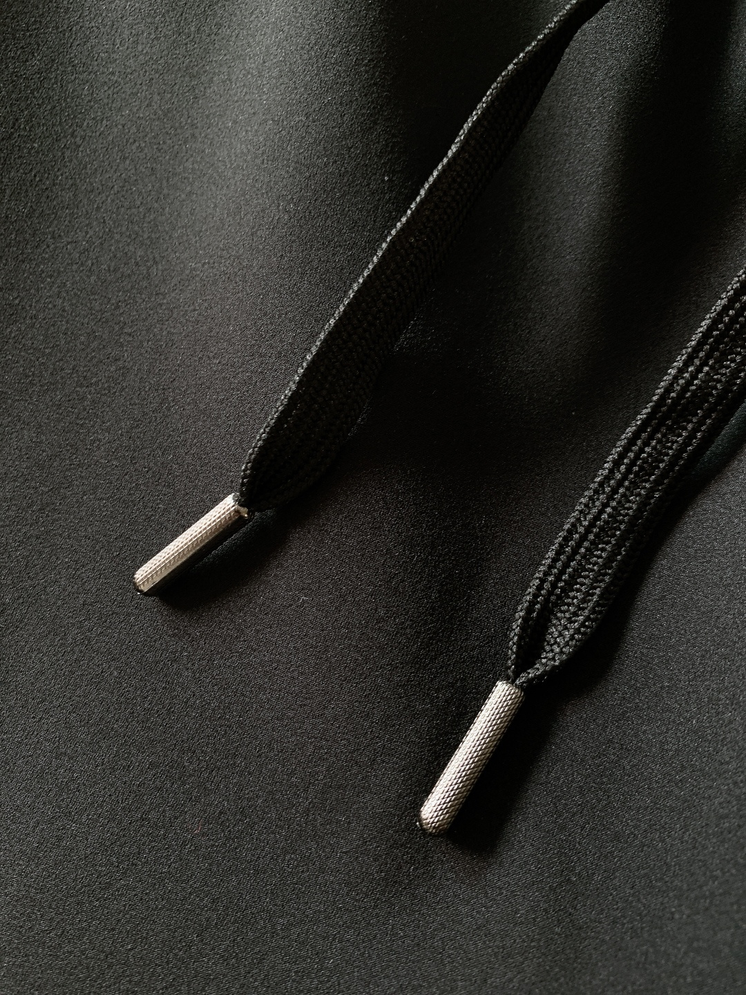 Kiton 奇顿 2025FW秋冬新品加绒休闲裤把意式高端质感拉满！细腻面料搭配软糯加绒内里，保暖又亲肤