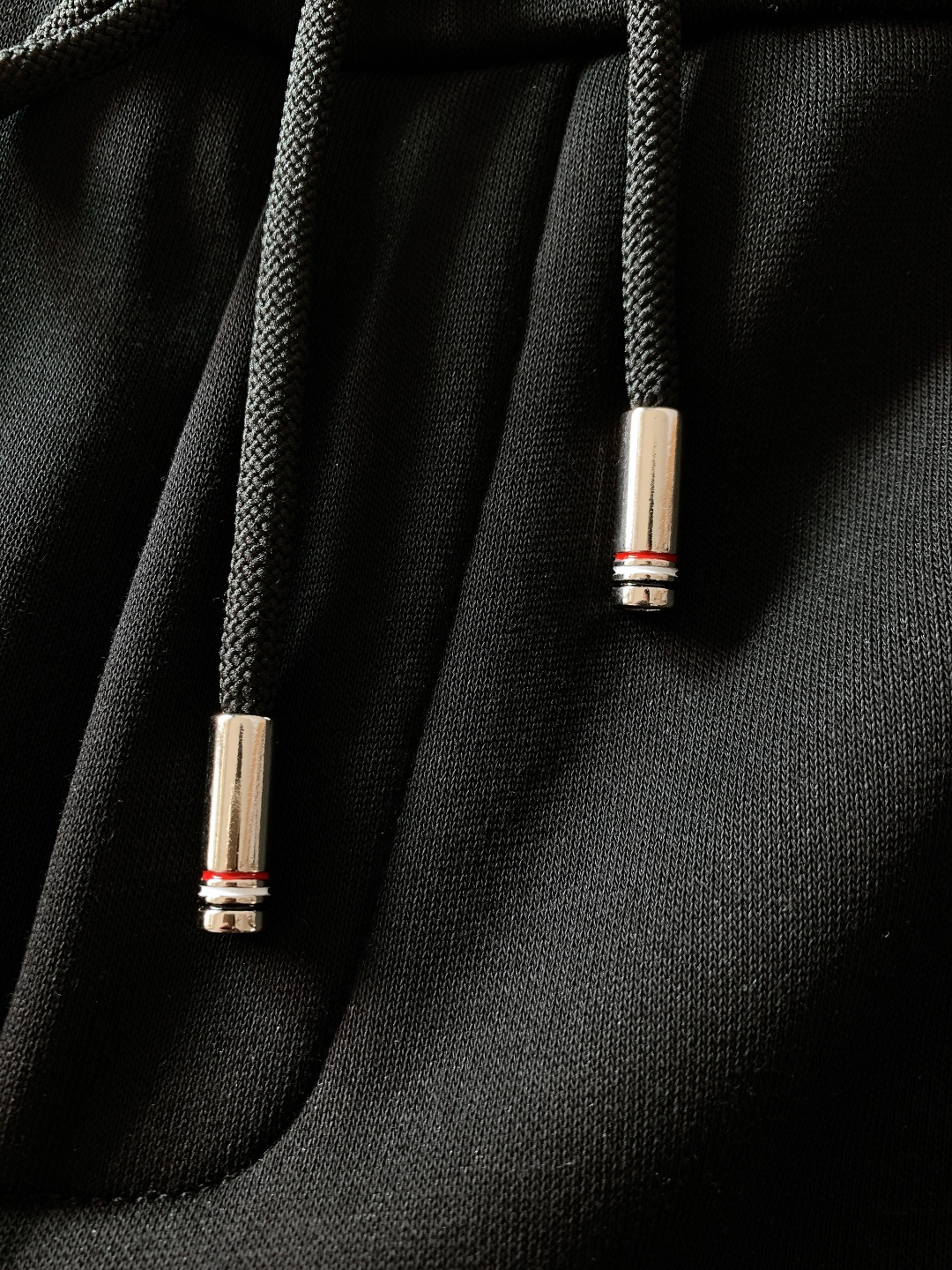 Thom Browne 汤姆·布朗 2025FW秋冬新品 经典四杠学院风休闲裤，经典四条纹元素撞色黑白灰