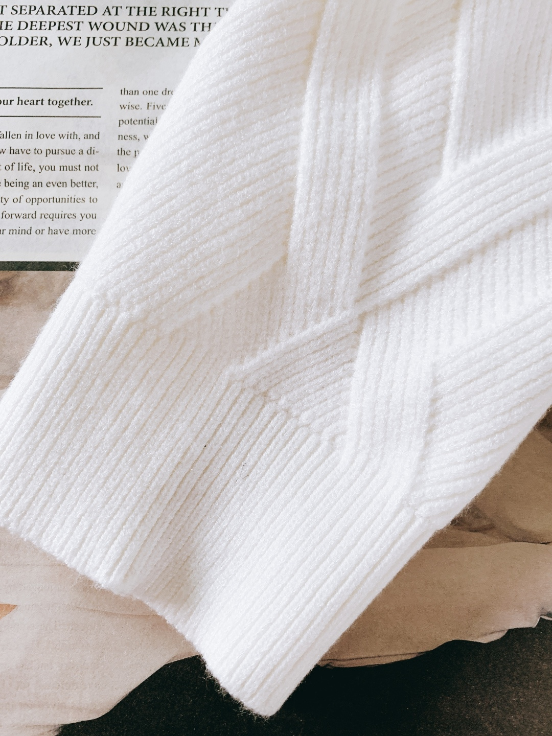 Dior Homme 迪奥·桀傲 2025FW秋冬新品 菱格针织拉链开衫。甄选优质羊毛混纺打造，纤维柔软