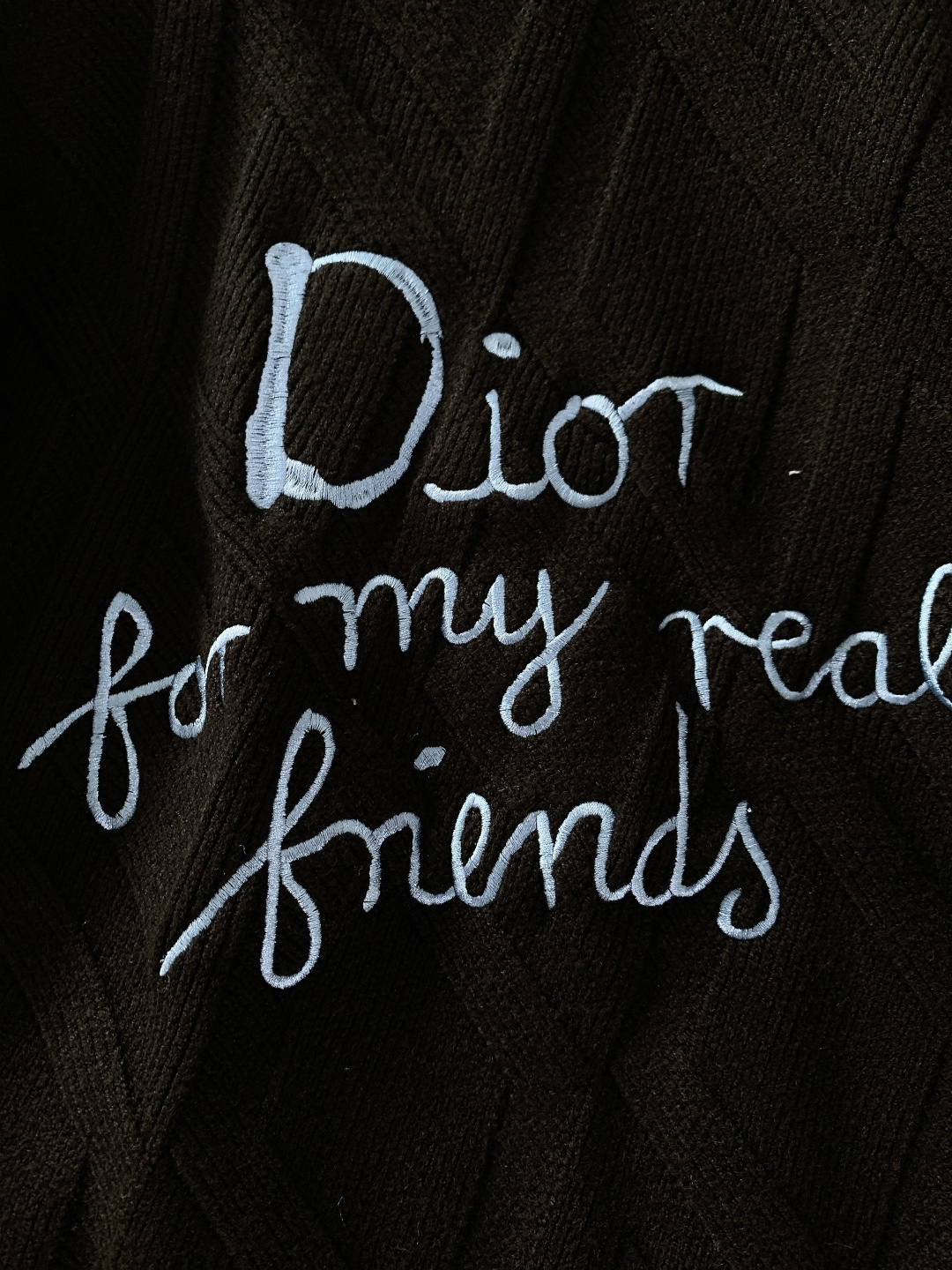 Dior Homme 迪奥·桀傲 2025FW秋冬新品 菱格针织拉链开衫。甄选优质羊毛混纺打造，纤维柔软