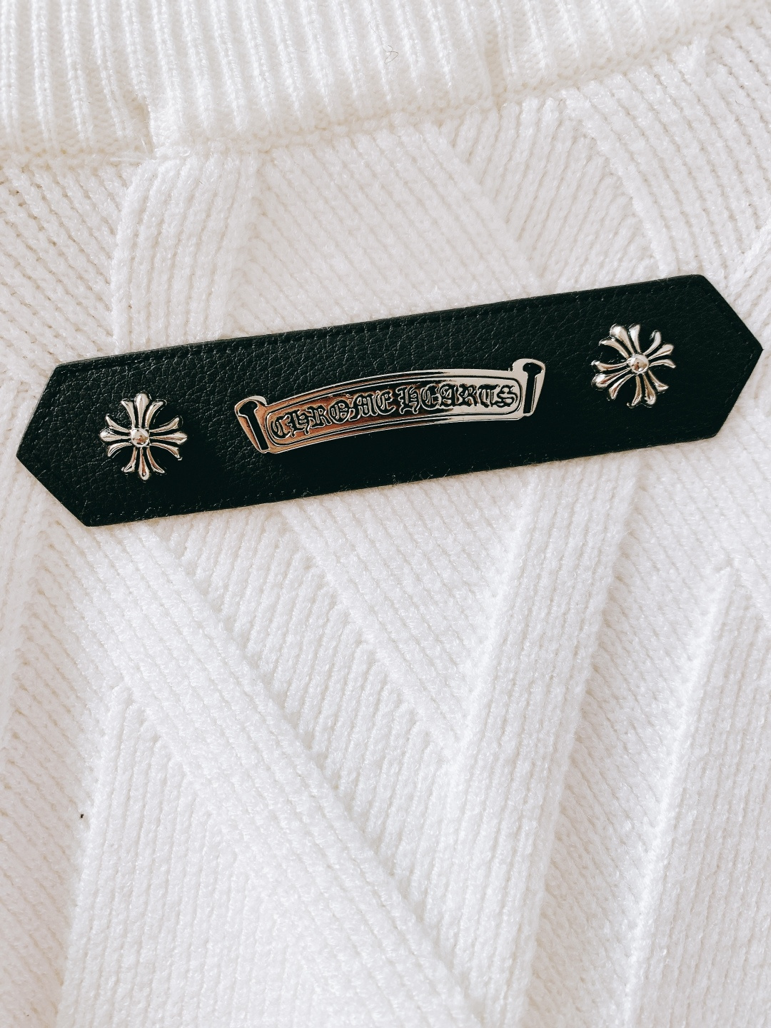 Chrome Hearts 克罗心 2025FW秋冬新品 菱格针织拉链开衫电商文案。甄选高支羊毛混纺面料