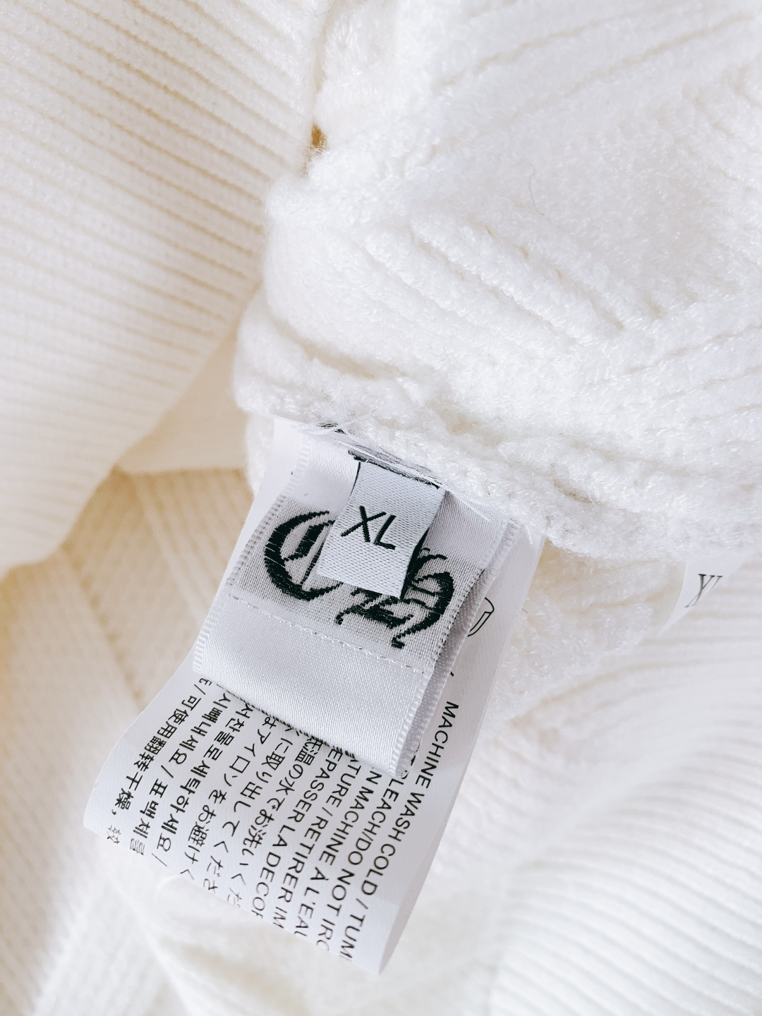 Chrome Hearts 克罗心 2025FW秋冬新品 菱格针织拉链开衫电商文案。甄选高支羊毛混纺面料