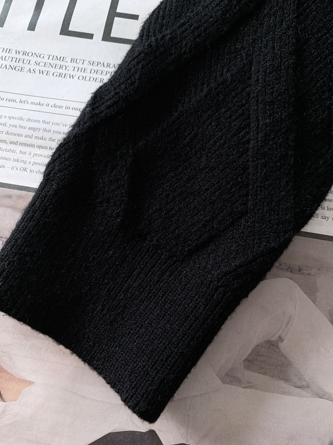 Chrome Hearts 克罗心 2025FW秋冬新品 菱格针织拉链开衫电商文案。甄选高支羊毛混纺面料