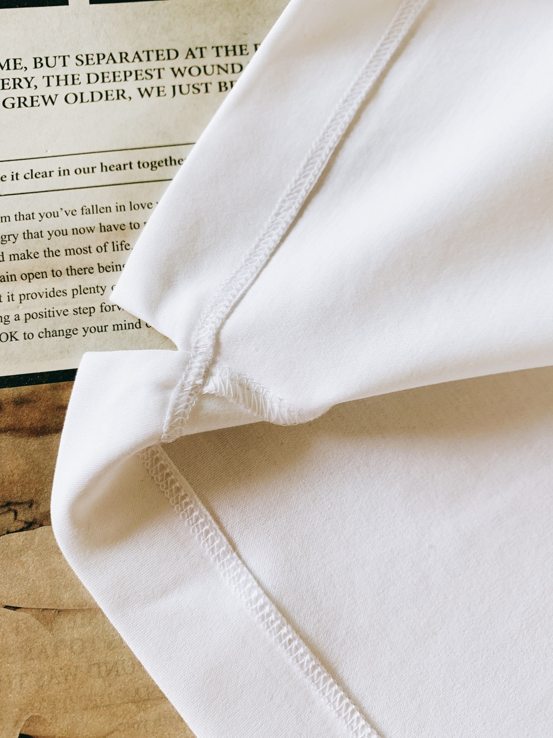 Ermenegildo Zegna 杰尼亚 2026SS早春新品 经典黑白纯色短袖T恤。采用葡萄牙产10