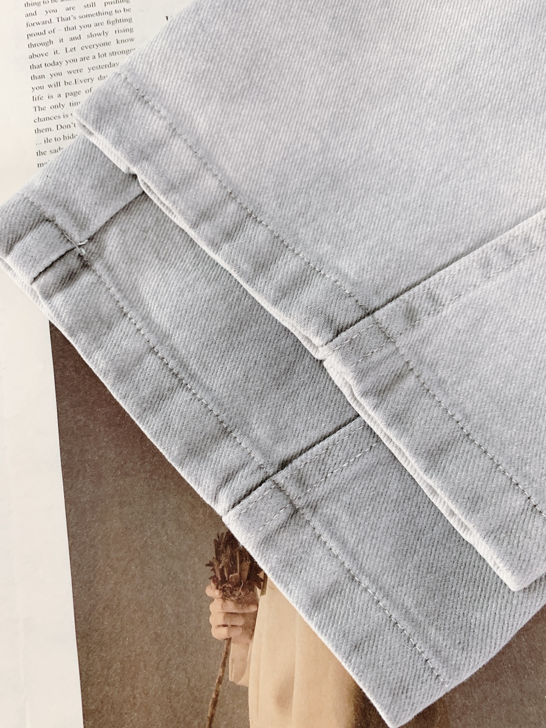 Dior Homme 迪奥·桀傲 2025FW秋冬新品 刺绣抽绳休闲裤时尚系列，独特设计，抽绳休闲长裤 