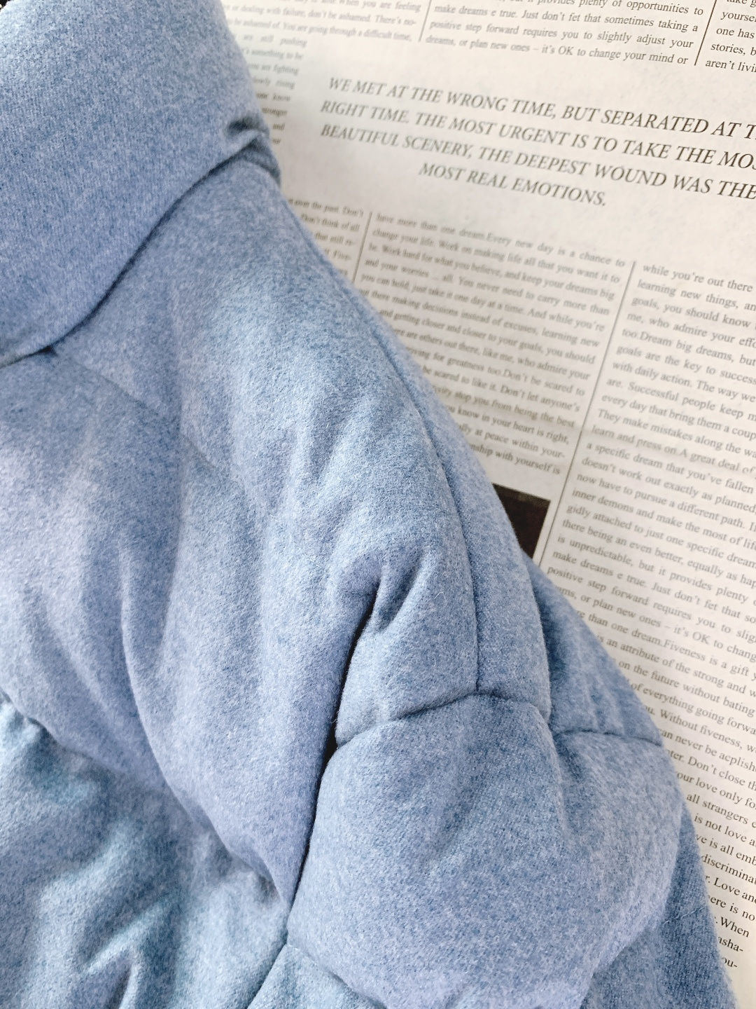 LoroPiana L.P FW秋冬新品休闲夹克羽绒服。质感格调，藏于毫厘。甄选磨毛肌理面料，自带细腻的